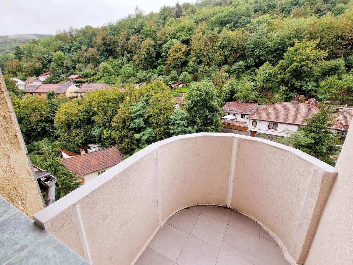 Marcos Apartments - Self Check-In Reșița Dış mekan fotoğraf