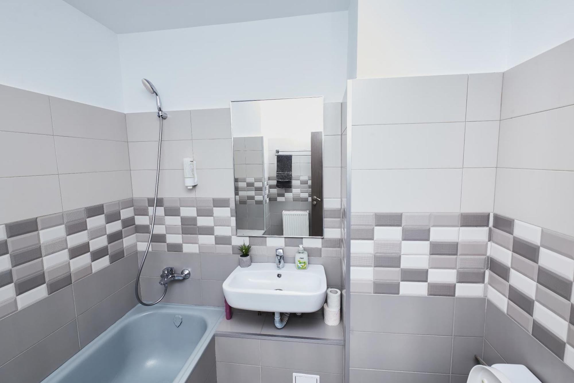 Marcos Apartments - Self Check-In Reșița Dış mekan fotoğraf
