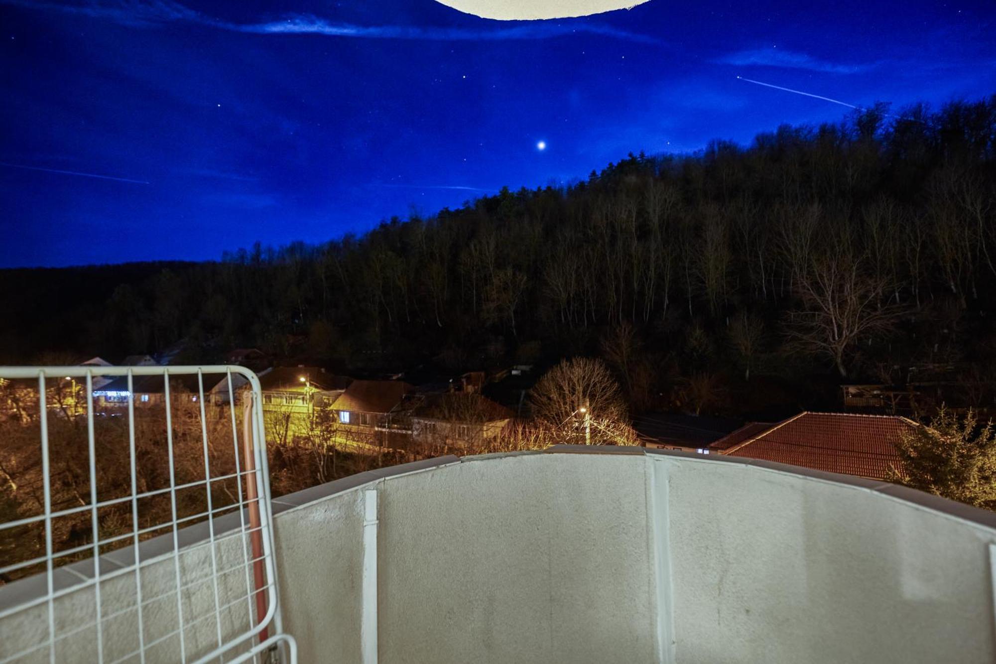 Marcos Apartments - Self Check-In Reșița Dış mekan fotoğraf